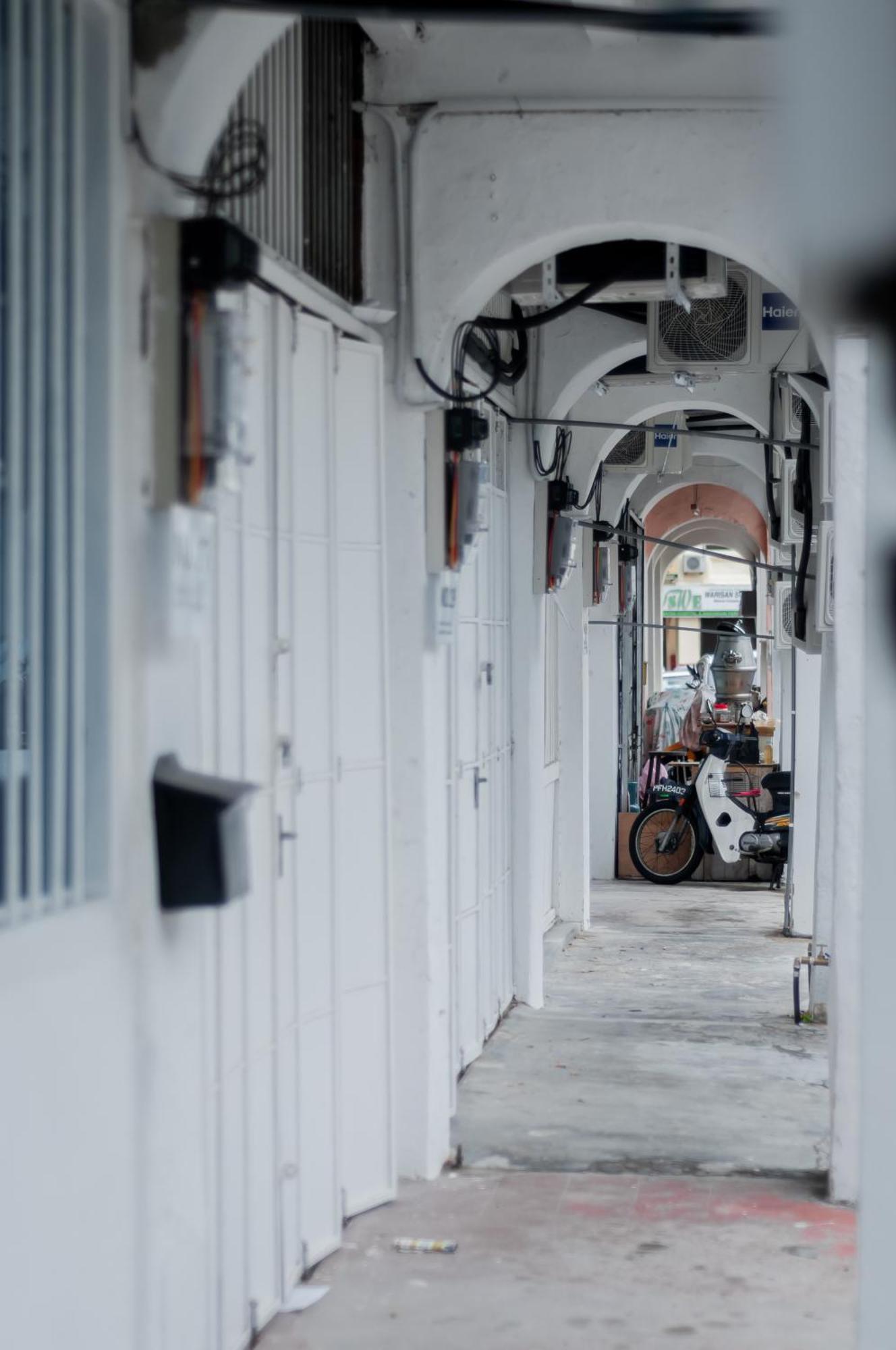 Хостел The Terraces By Aayu George Town Penang Экстерьер фото